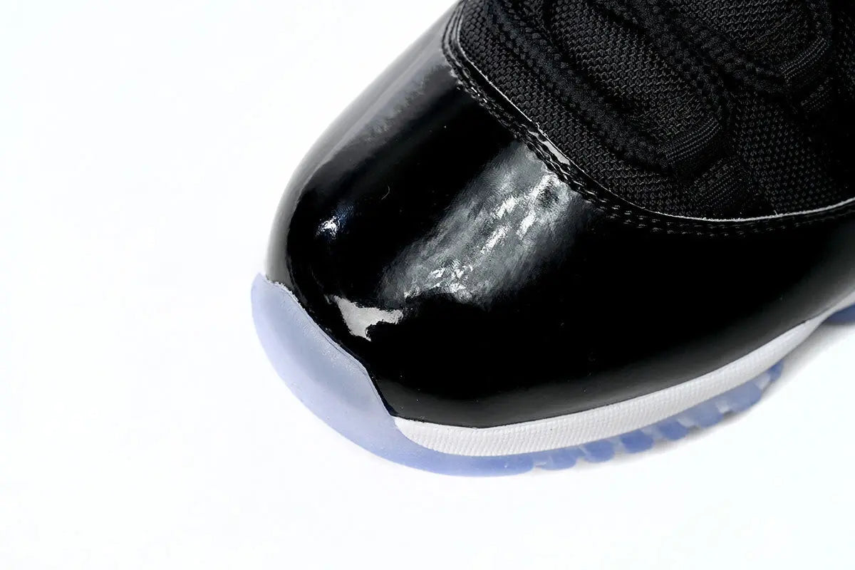 Nike Air Jordan 11 Space Jam My Store