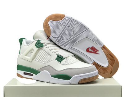 Air Jordan 4 Retro "Pine Green"